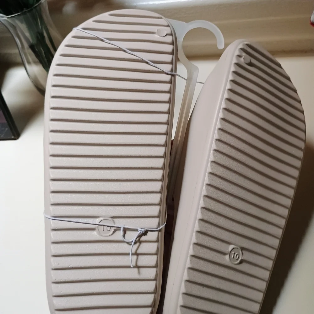 Wild Fable Women's Cream Slide Sandals - Picture 5 of 6